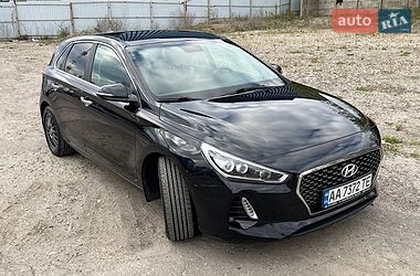 Хэтчбек Hyundai i30 2017 в Киеве