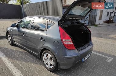 Хэтчбек Hyundai i30 2011 в Днепре