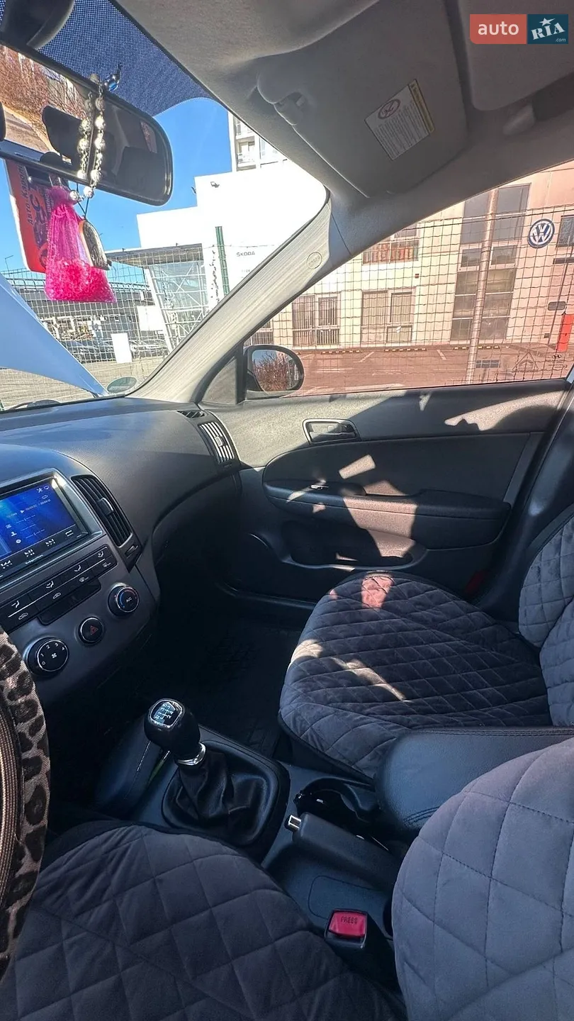 2010 Hyundai i30 - мініатюра 12