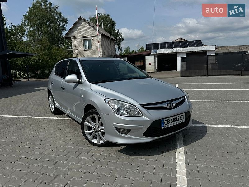 Хэтчбек Hyundai i30 2011 в Нежине