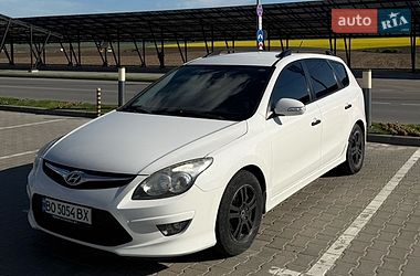 Універсал Hyundai i30 2012 в Тернополі