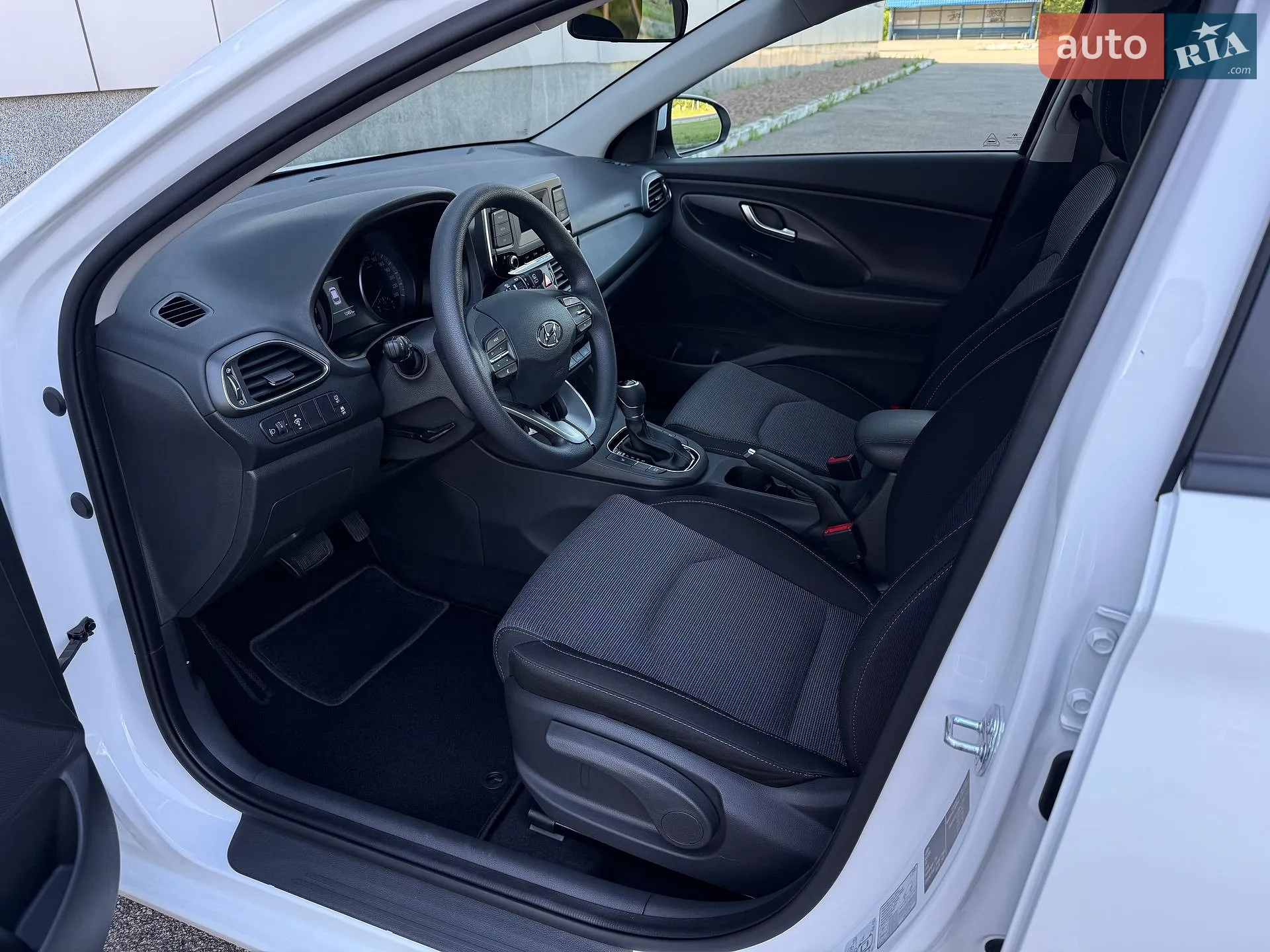 2023 Hyundai i30 - мініатюра 41