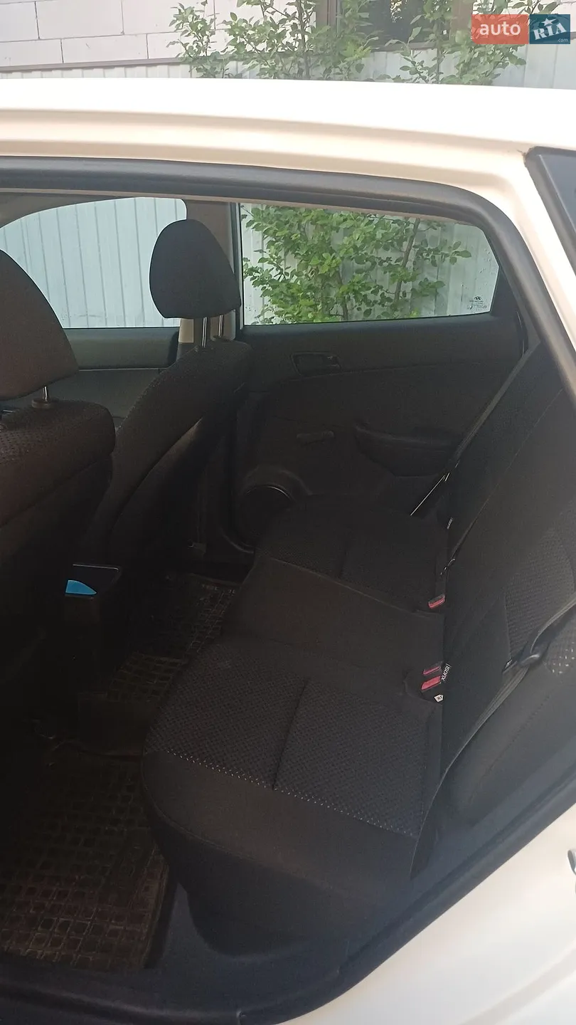 2011 Hyundai i30 - мініатюра 15