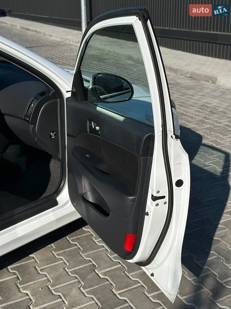 2010 Hyundai i30 - мініатюра 14