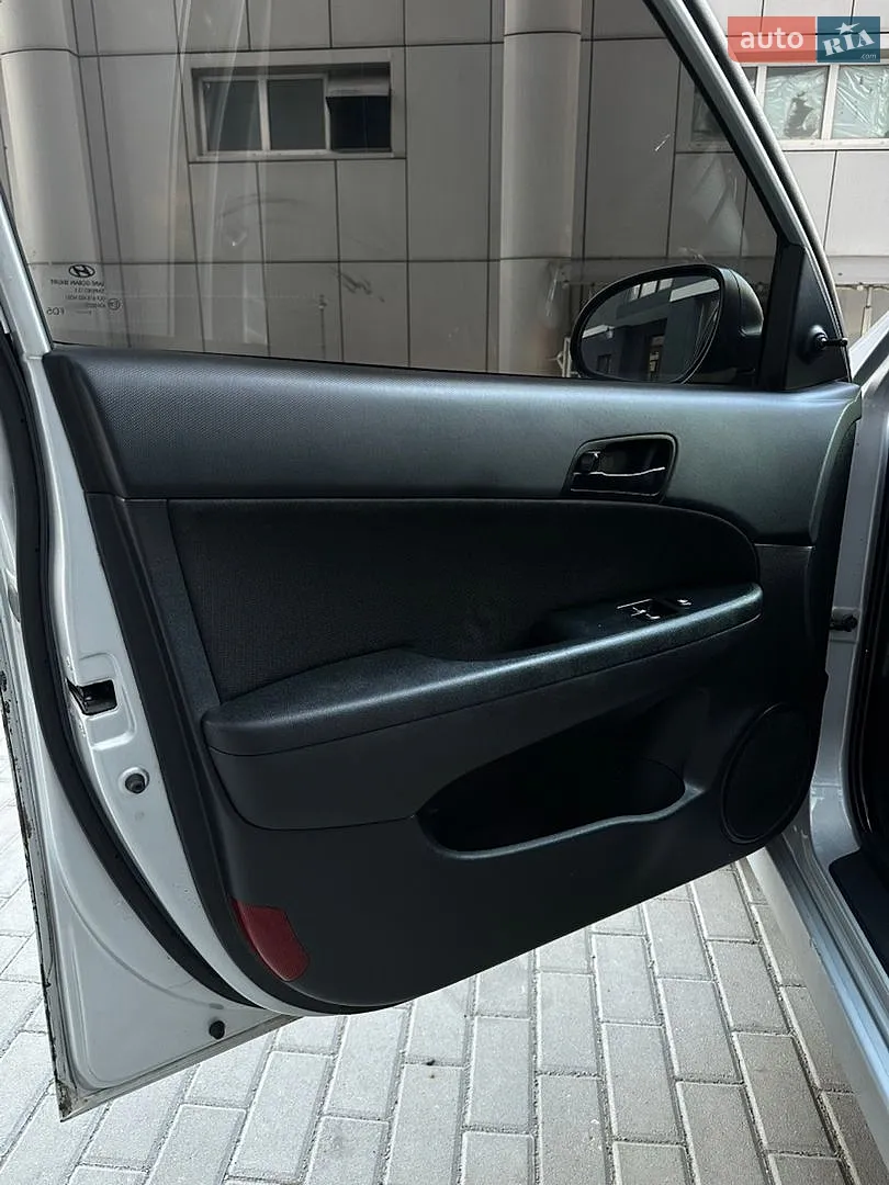 2011 Hyundai i30 - мініатюра 10