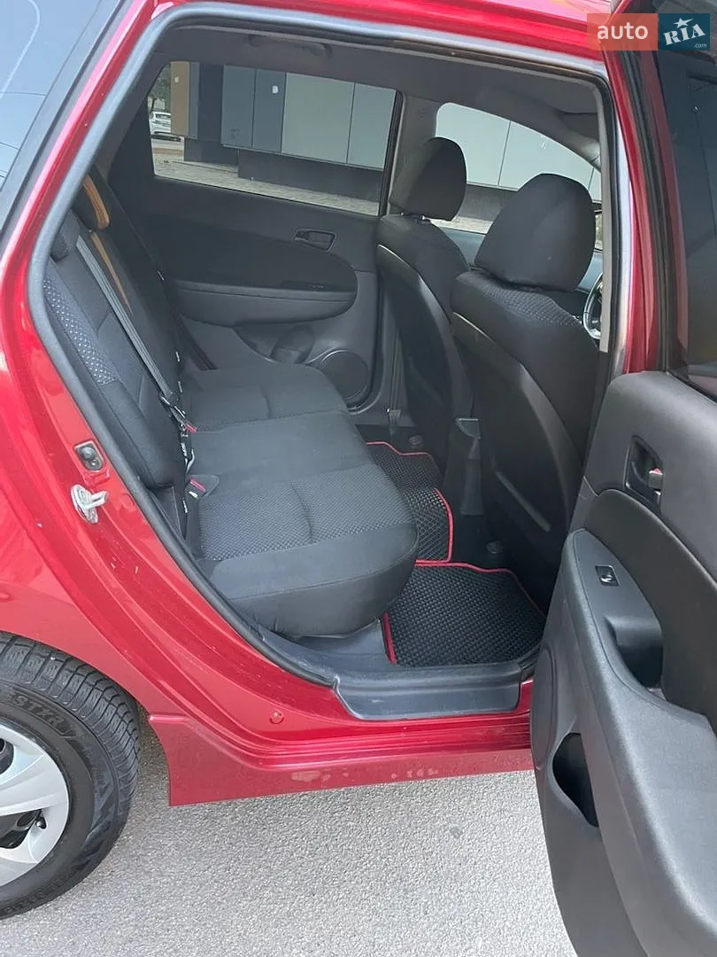2011 Hyundai i30 - мініатюра 12