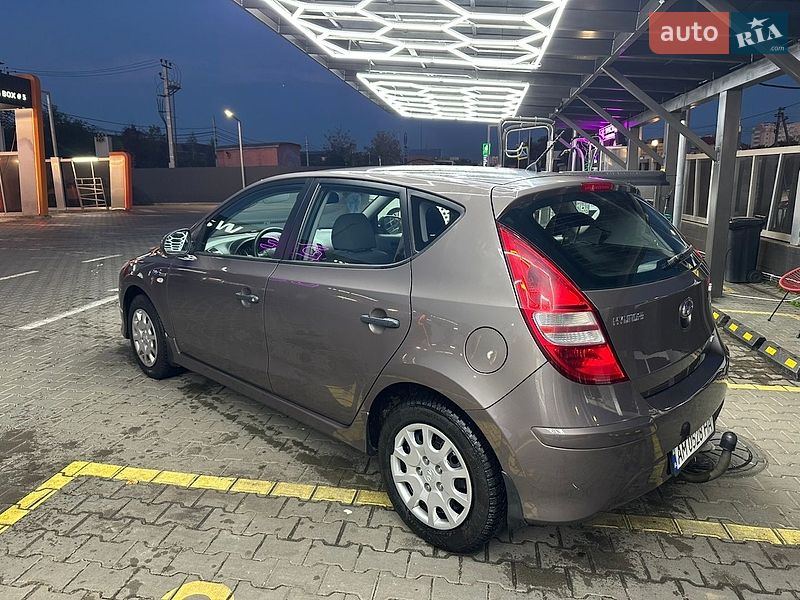 Хэтчбек Hyundai i30 2011 в Киеве фото 7 Хэтчбек Hyundai i30 2011 в Киеве