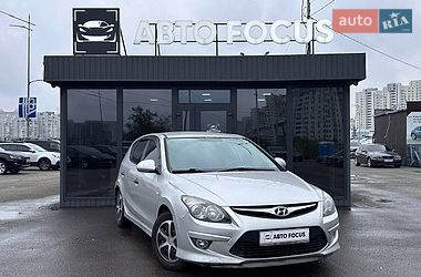 Хэтчбек Hyundai i30 2011 в Киеве