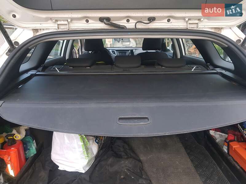 Універсал Hyundai i40 2012 в Ужгороді