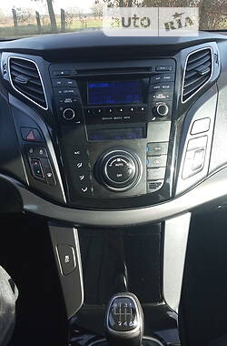 Седан Hyundai i40 2012 в Радивиліві