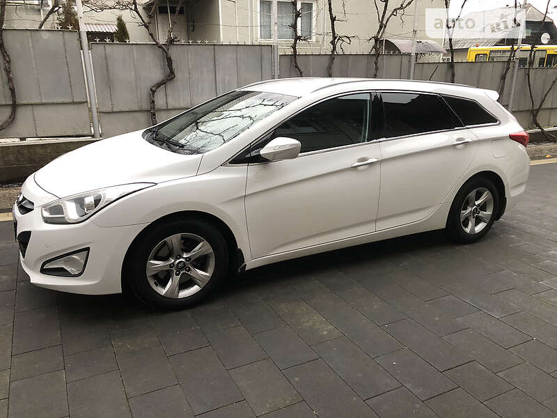 Універсал Hyundai i40 2014 в Тячеві
