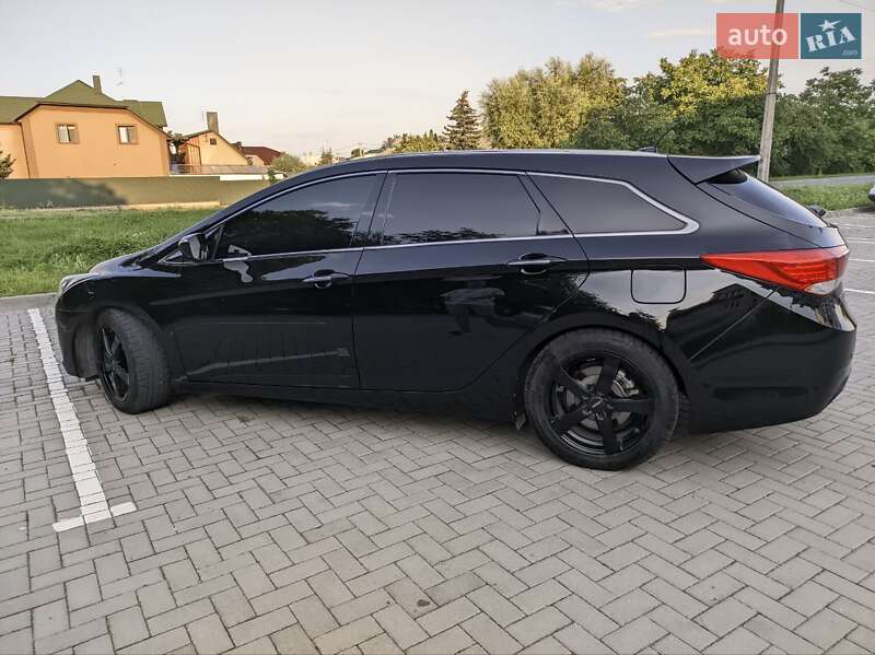 Универсал Hyundai i40 2011 в Дубно