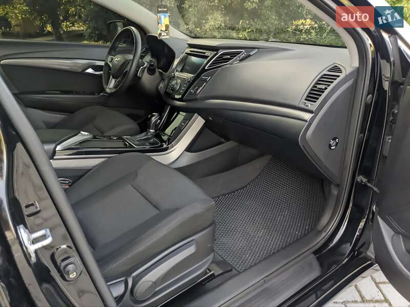 Универсал Hyundai i40 2011 в Дубно