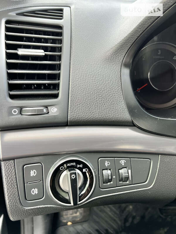 Универсал Hyundai i40 2011 в Хмельницком