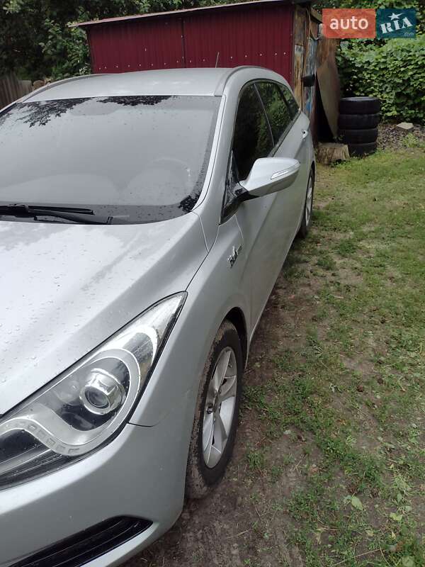 Универсал Hyundai i40 2011 в Светловодске