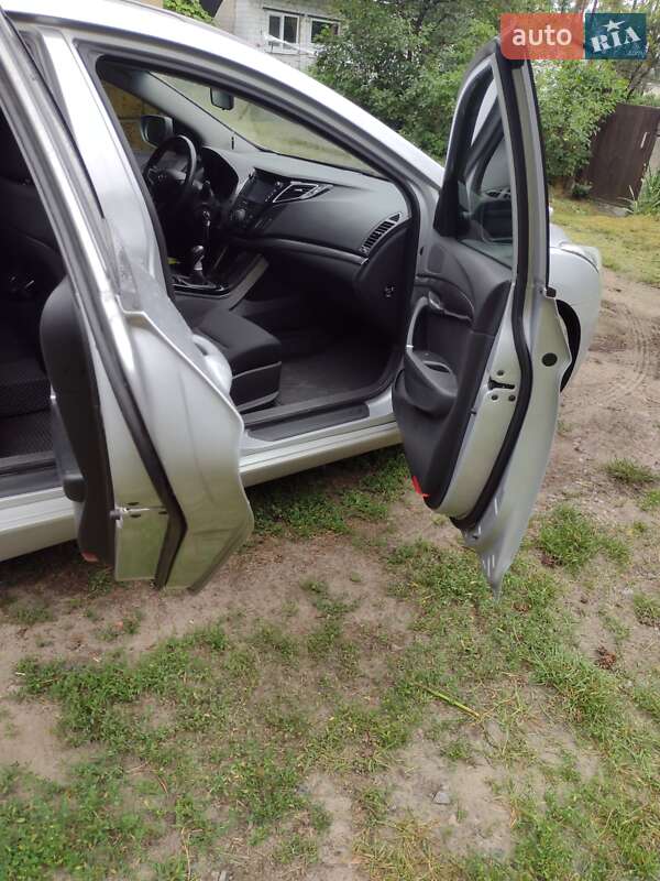 Универсал Hyundai i40 2011 в Светловодске