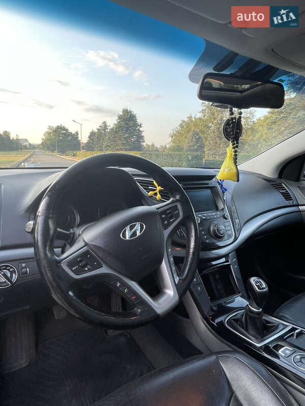 Универсал Hyundai i40 2011 в Маневичах