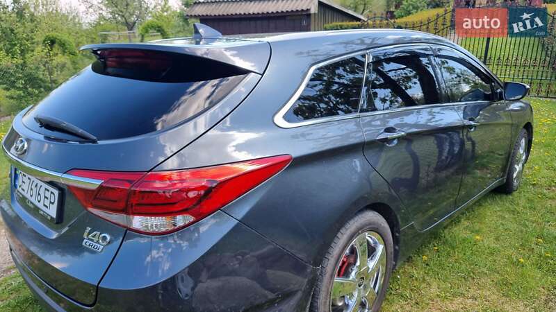 Универсал Hyundai i40 2015 в Черновцах