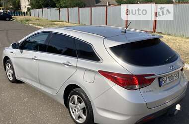 Универсал Hyundai i40 2011 в Черноморске