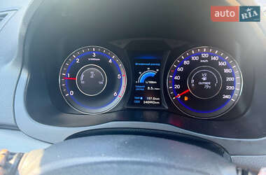 Универсал Hyundai i40 2011 в Золочеве