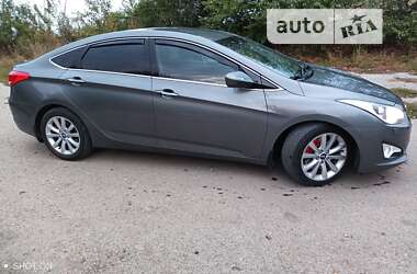 Седан Hyundai i40 2011 в Тлумаче