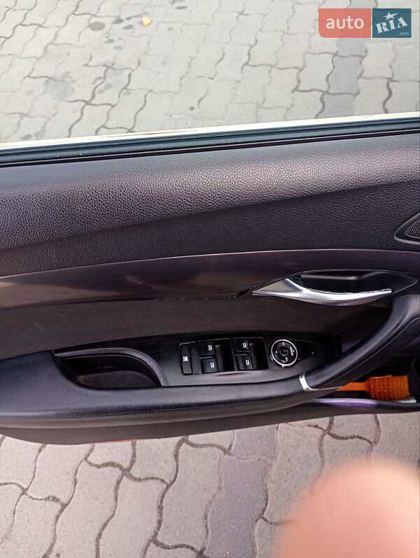 Универсал Hyundai i40 2012 в Шептицькому