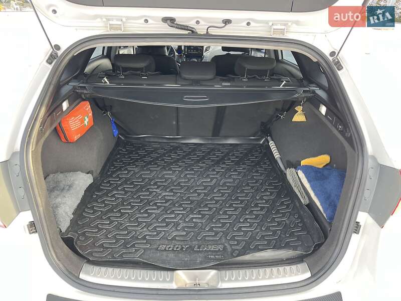 Универсал Hyundai i40 2012 в Нетешине