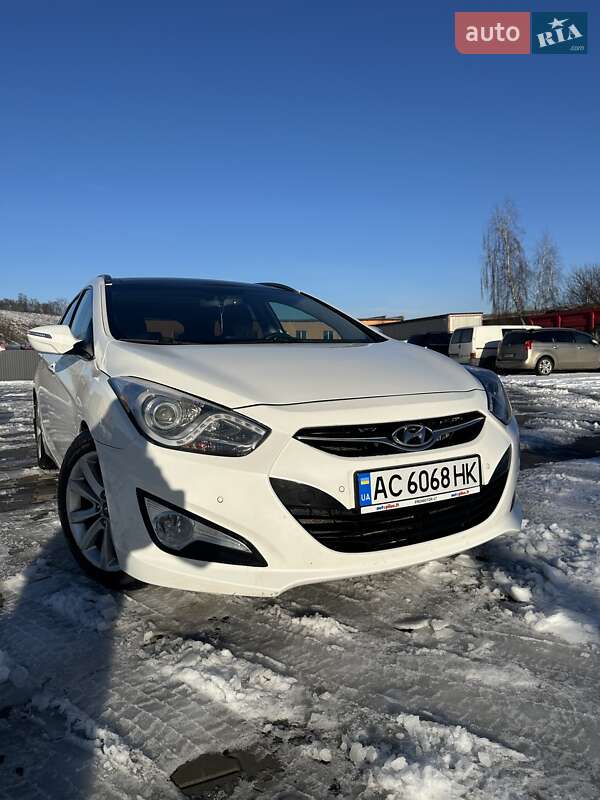 Універсал Hyundai i40 2011 в Нововолинську