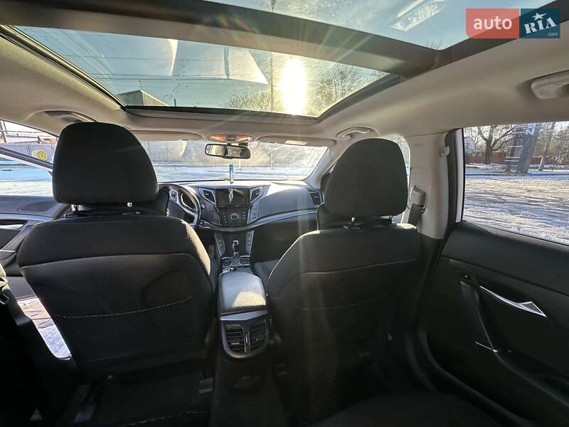 Універсал Hyundai i40 2011 в Нововолинську