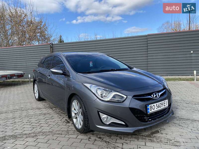 Універсал Hyundai i40 2011 в Радивиліві
