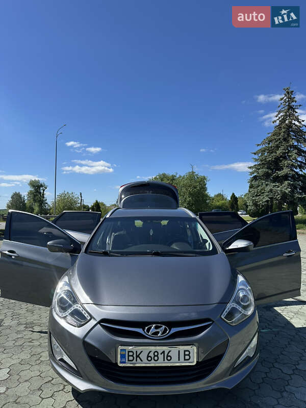 Универсал Hyundai i40 2014 в Дубно