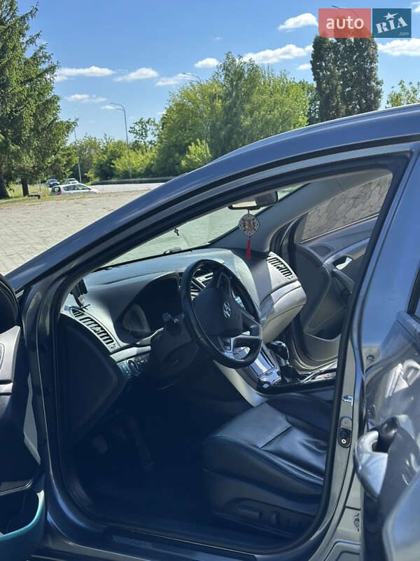 Универсал Hyundai i40 2014 в Дубно