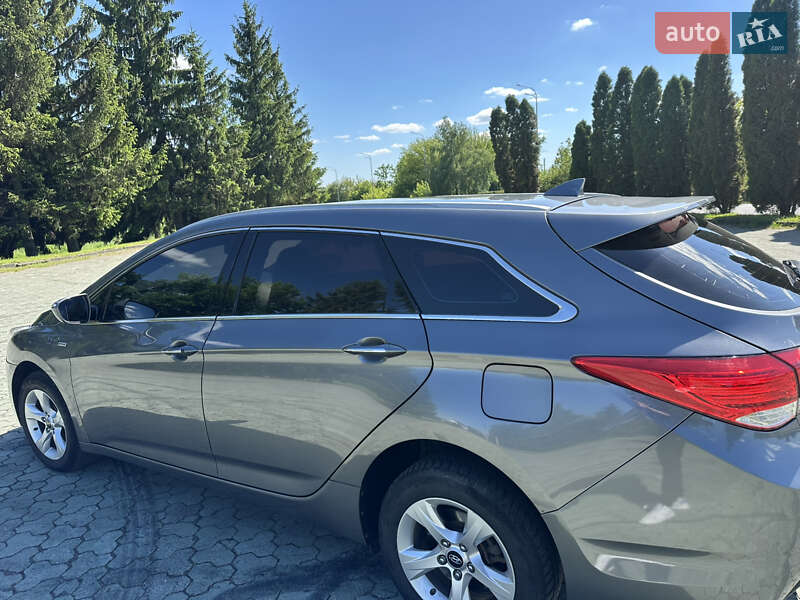 Универсал Hyundai i40 2014 в Дубно
