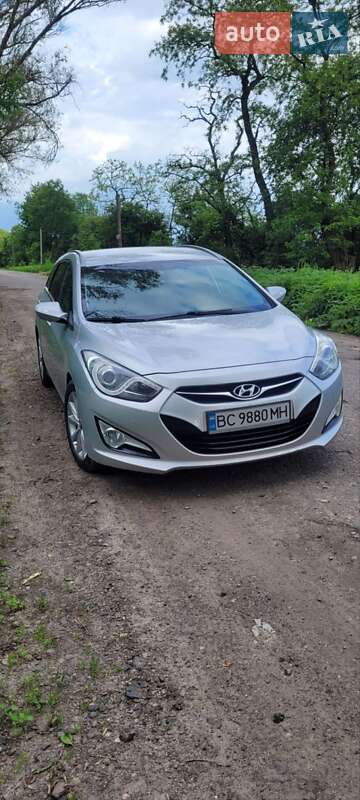 Универсал Hyundai i40 2011 в 