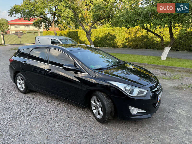 Универсал Hyundai i40 2013 в Львове