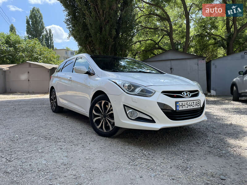 Универсал Hyundai i40 2012 в 
