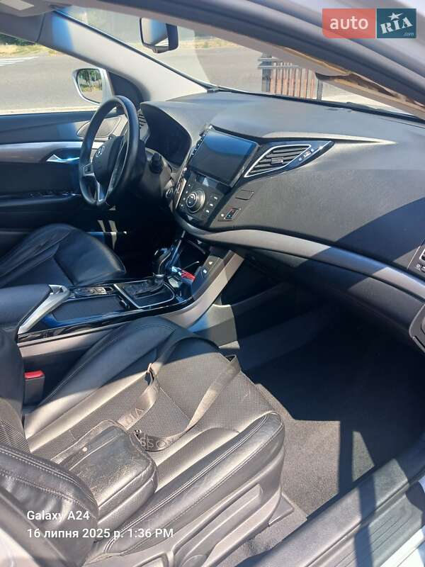 Седан Hyundai i40 2014 в Белозерье