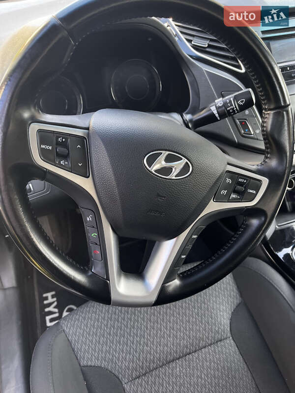 Седан Hyundai i40 2013 в Ужгороде фото 4 Седан Hyundai i40 2013 в Ужгороде