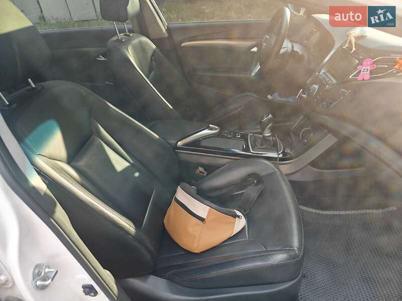 Универсал Hyundai i40 2014 в Днепре фото 30 Универсал Hyundai i40 2014 в Днепре