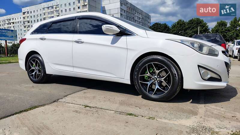 Универсал Hyundai i40 2012 в Нетешине