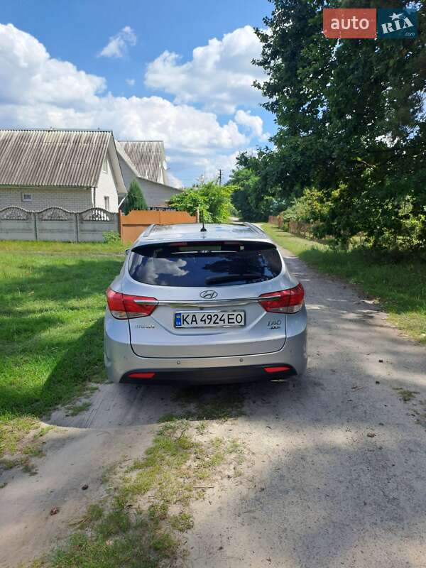 Универсал Hyundai i40 2012 в Киеве