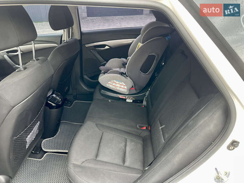 Універсал Hyundai i40 2012 в Березному фото 21 Універсал Hyundai i40 2012 в Березному