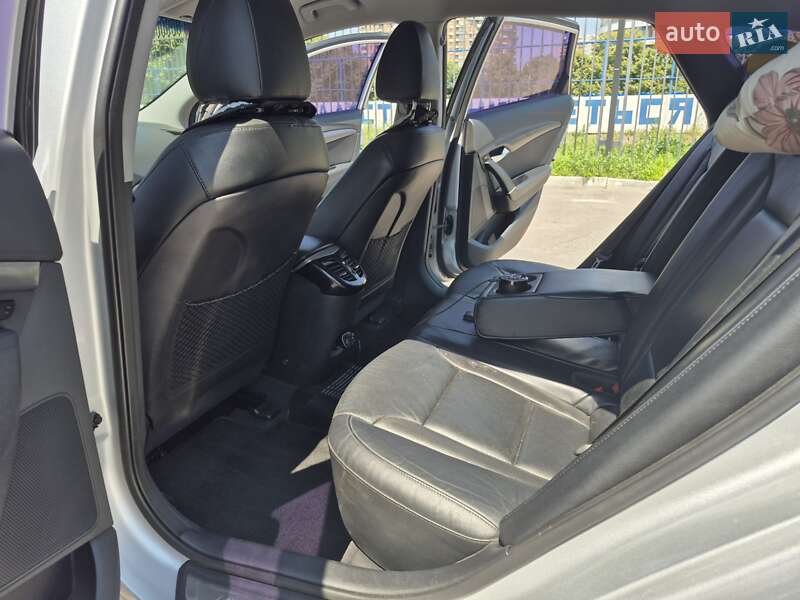 Універсал Hyundai i40 2011 в Києві