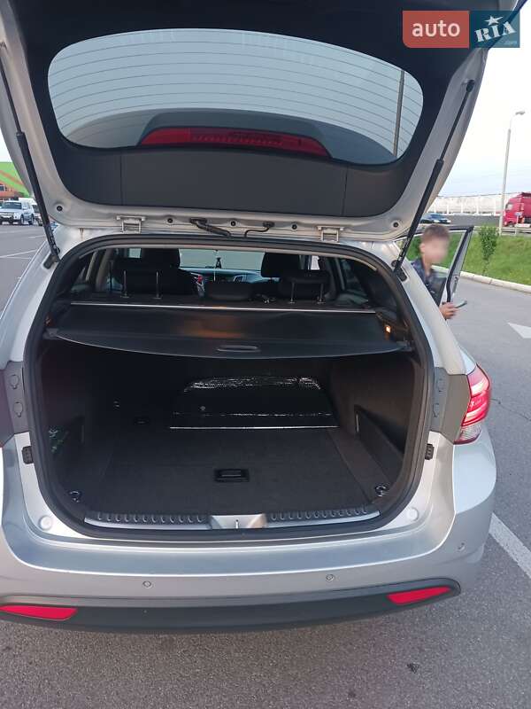 Универсал Hyundai i40 2015 в Мукачево