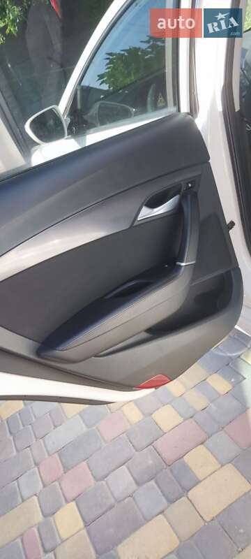 Универсал Hyundai i40 2013 в Днепре