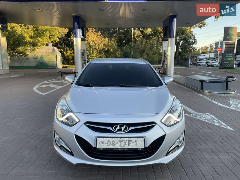 Универсал Hyundai i40 2012 в 