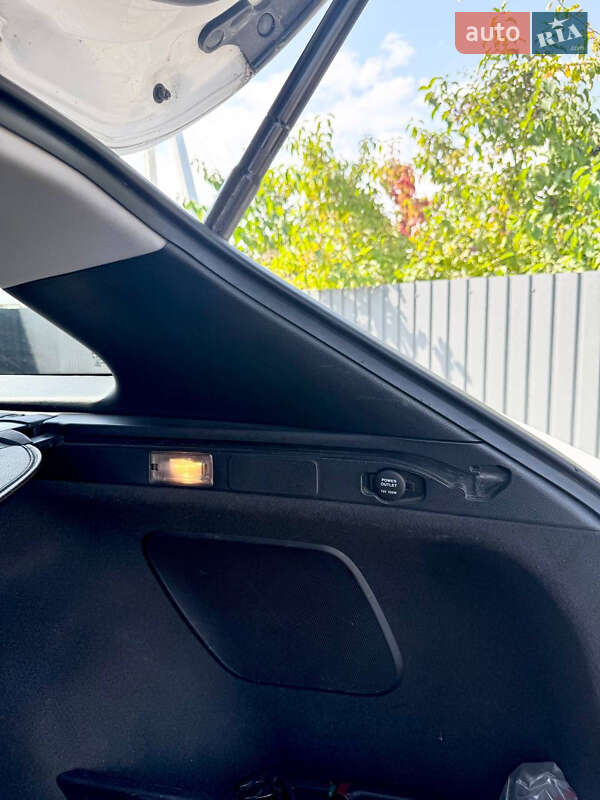 Універсал Hyundai i40 2012 в Львові фото 21 Універсал Hyundai i40 2012 в Львові