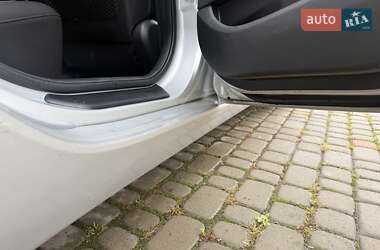 Універсал Hyundai i40 2011 в  фото 37 Універсал Hyundai i40 2011 в