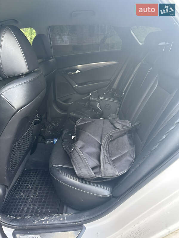 Універсал Hyundai i40 2015 в Києві фото 22 Універсал Hyundai i40 2015 в Києві