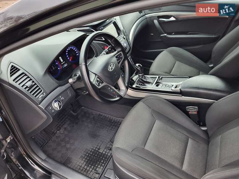 Универсал Hyundai i40 2013 в Ужгороде